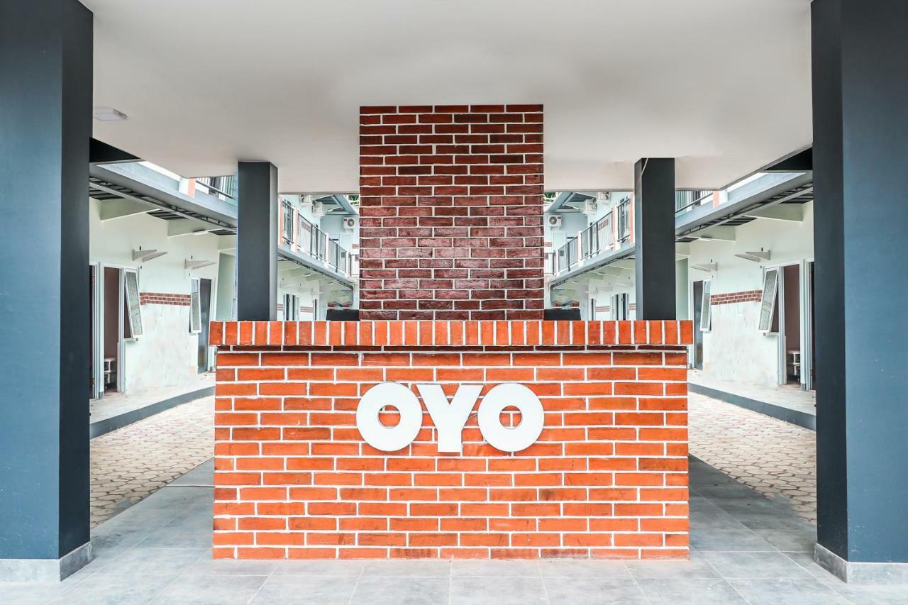 Oyo 488 Tekno Residence South Tangerang Exterior photo