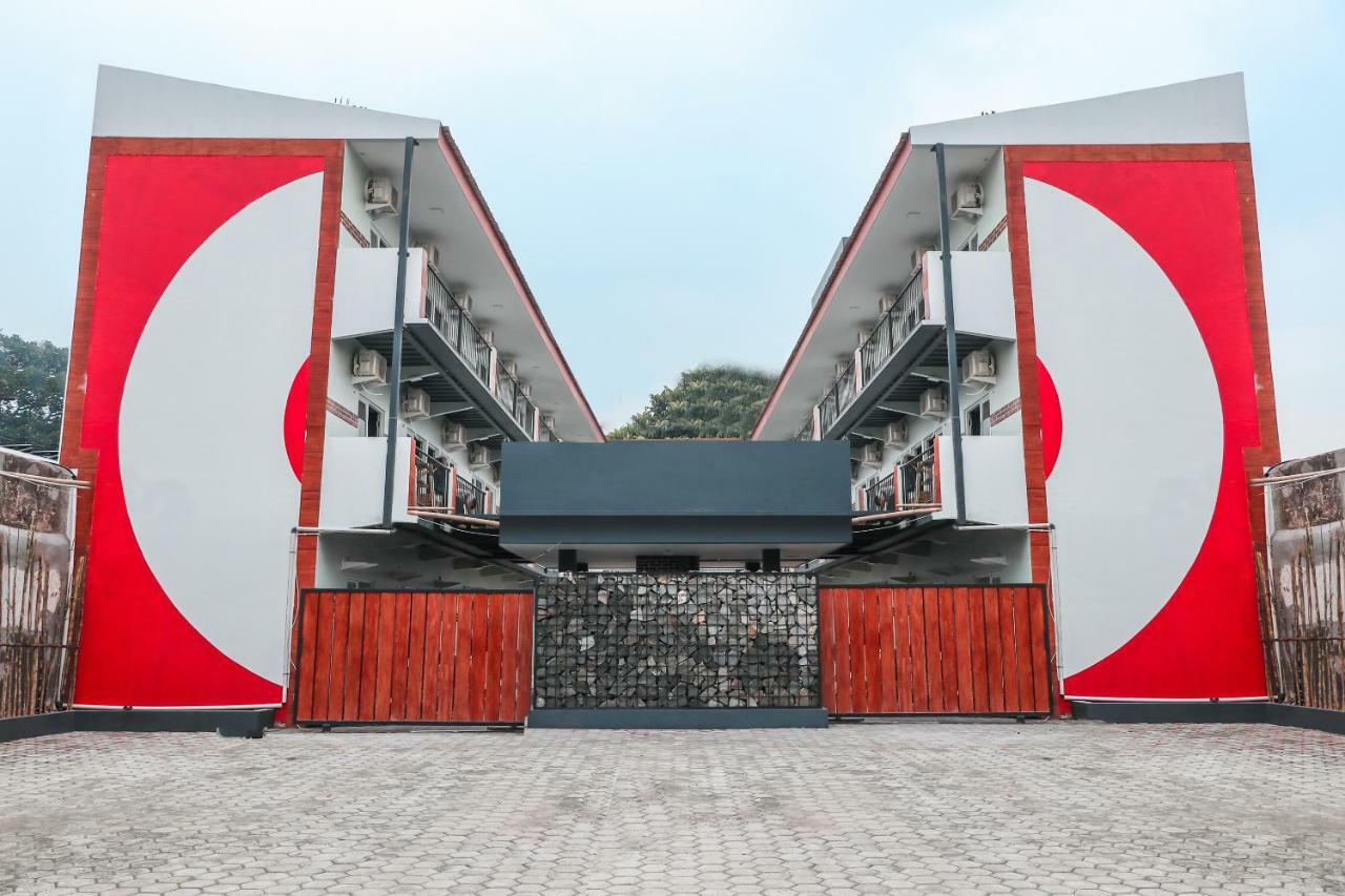 Oyo 488 Tekno Residence South Tangerang Exterior photo